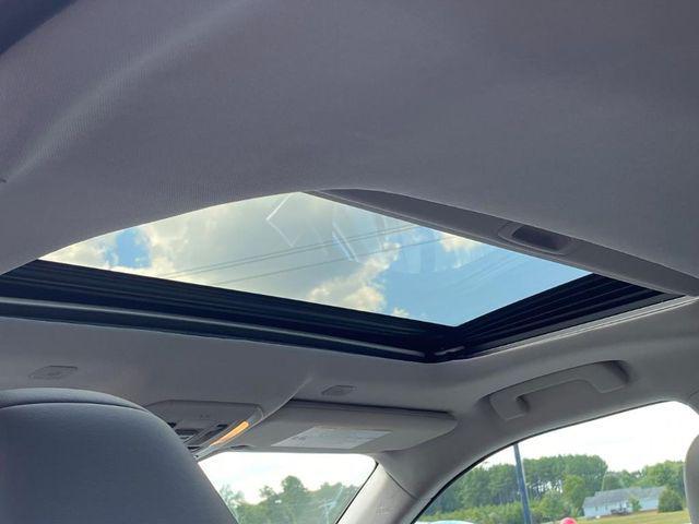 used 2023 Toyota Highlander car, priced at $35,500