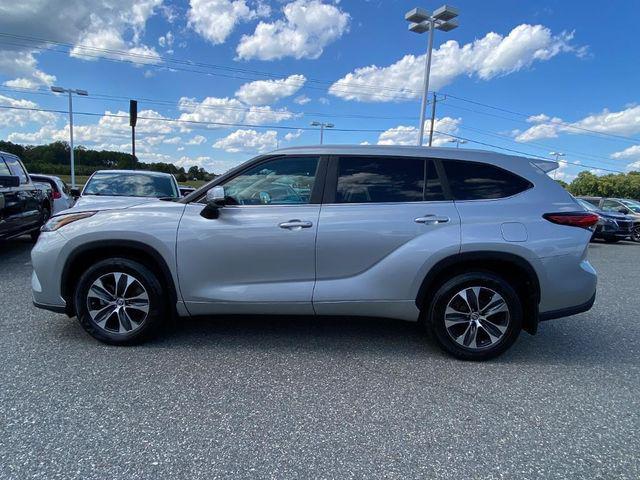 used 2023 Toyota Highlander car, priced at $35,500