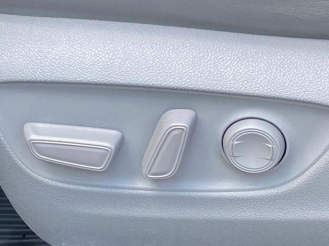 used 2023 Toyota Highlander car, priced at $35,500