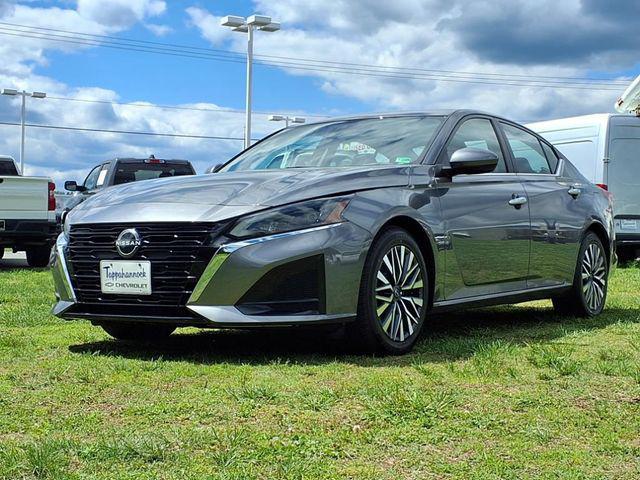 used 2023 Nissan Altima car, priced at $20,400