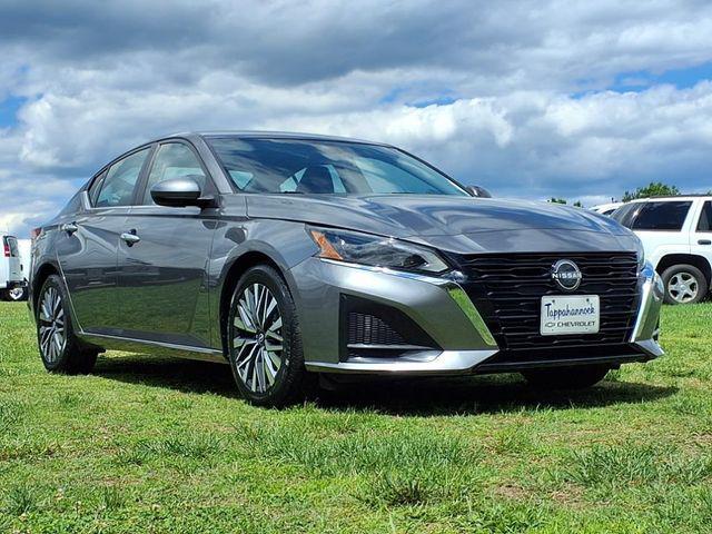 used 2023 Nissan Altima car, priced at $20,400