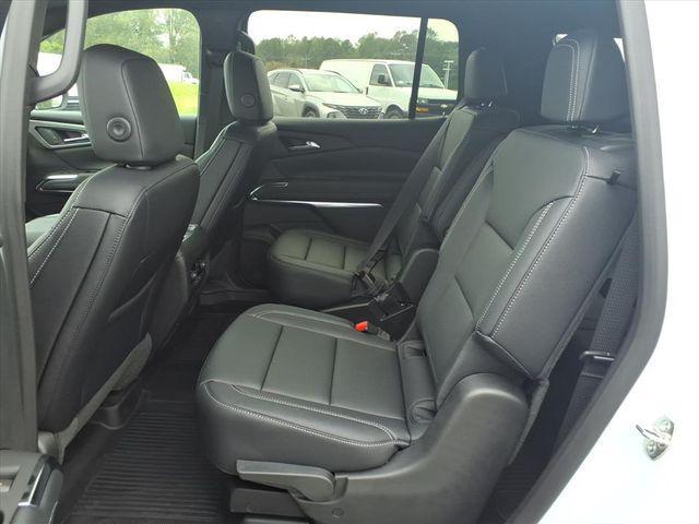 new 2026 Chevrolet Traverse car, priced at $44,805