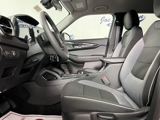 new 2025 Chevrolet TrailBlazer car, priced at $25,680