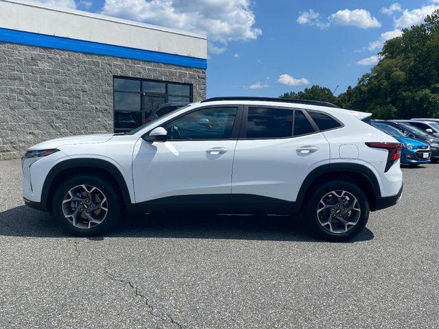 new 2025 Chevrolet Trax car