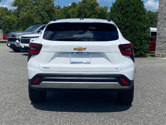 new 2025 Chevrolet Trax car
