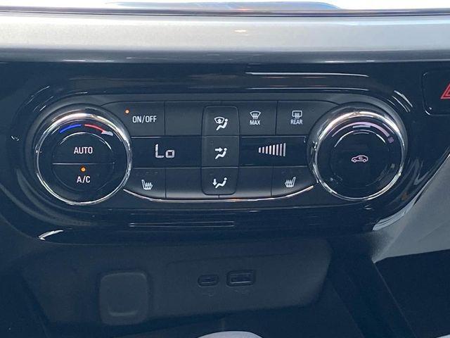 new 2025 Chevrolet Trax car