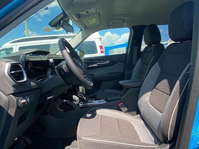 new 2025 Chevrolet TrailBlazer car, priced at $27,475
