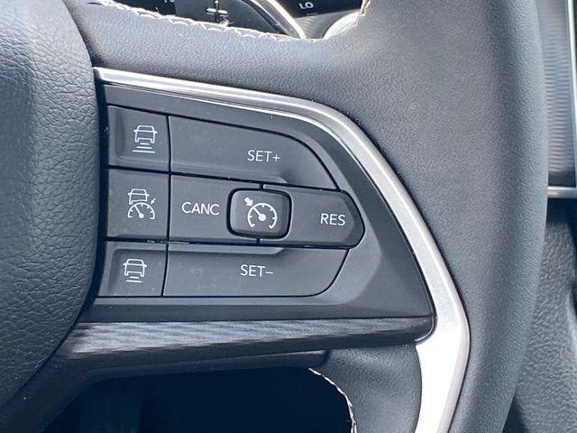 used 2024 Jeep Grand Cherokee car, priced at $33,500