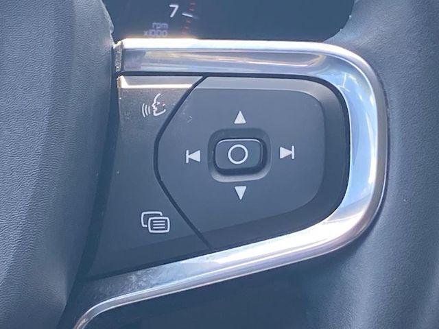 used 2021 Volvo XC40 car, priced at $21,000