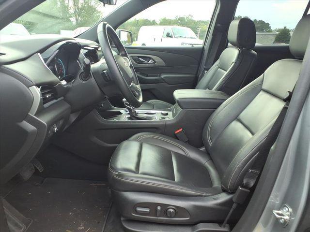 used 2023 Chevrolet Traverse car, priced at $31,800