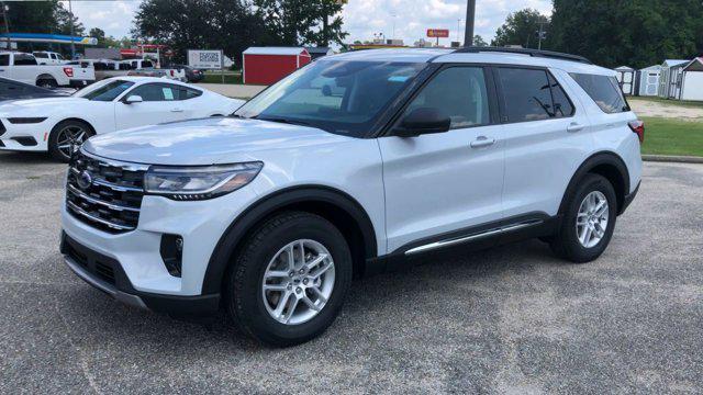 new 2025 Ford Explorer car, priced at $41,977