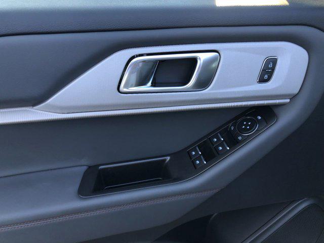 new 2025 Ford Explorer car, priced at $45,977