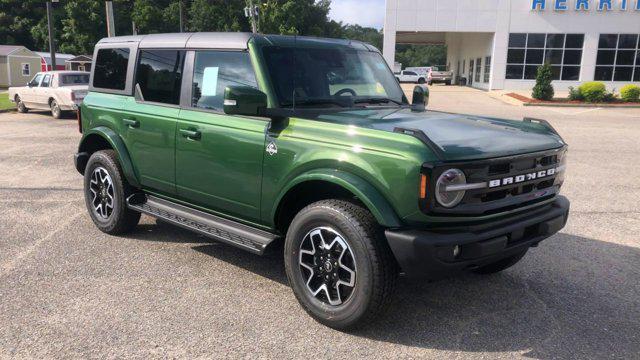 new 2025 Ford Bronco car, priced at $52,977