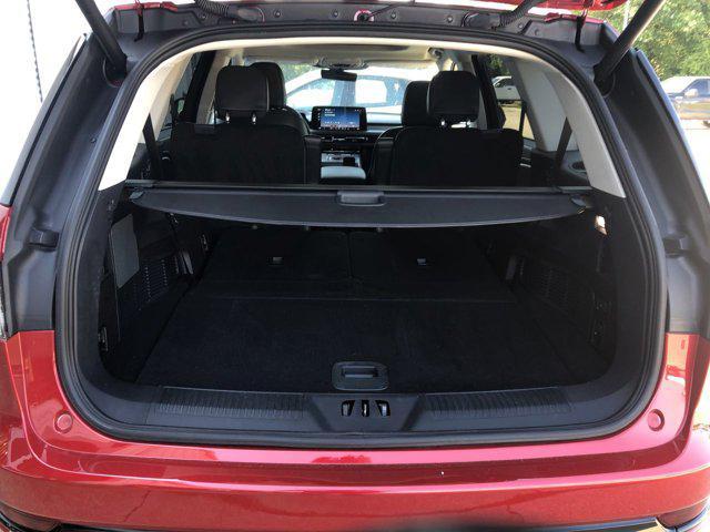 used 2025 Lincoln Aviator car, priced at $53,977