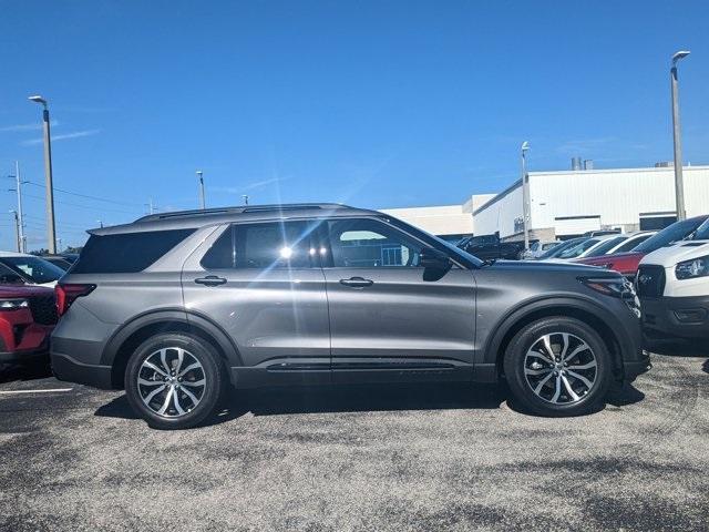 new 2025 Ford Explorer car, priced at $42,956