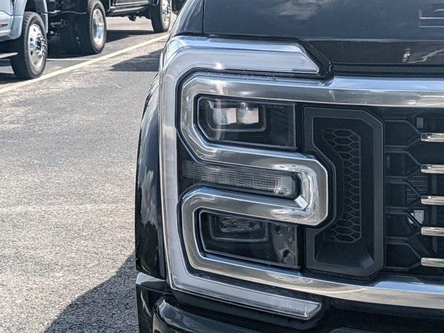 new 2025 Ford F-450 car, priced at $107,450