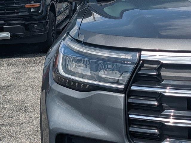 new 2025 Ford Explorer car, priced at $38,902