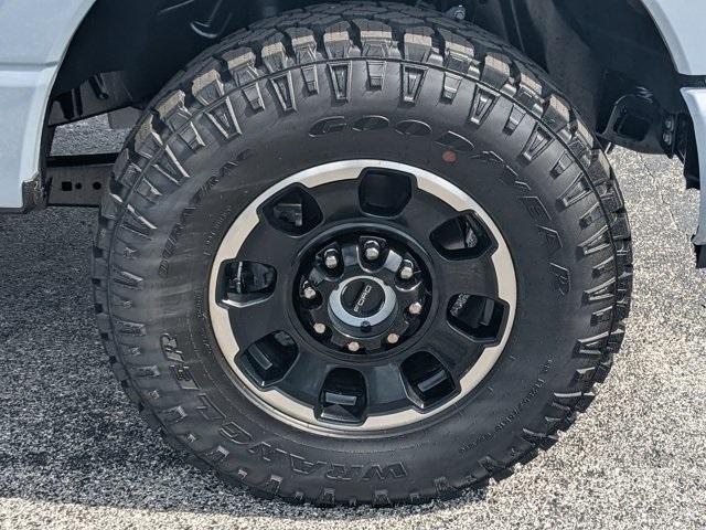 new 2025 Ford F-250 car