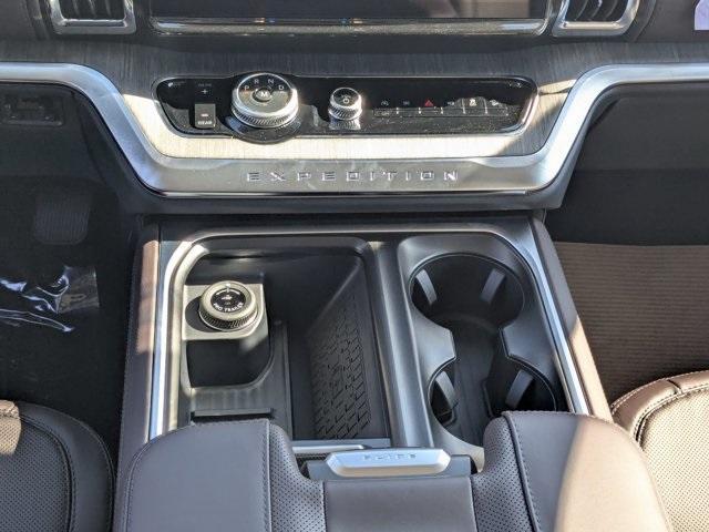 new 2025 Ford Expedition Max car