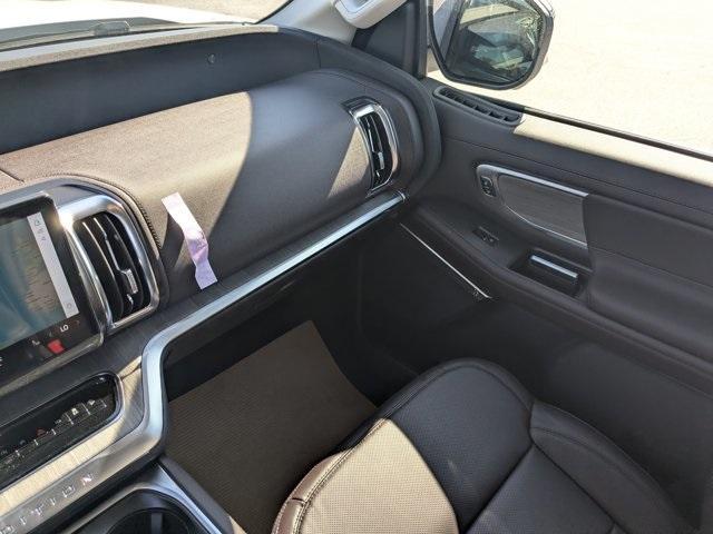 new 2025 Ford Expedition Max car