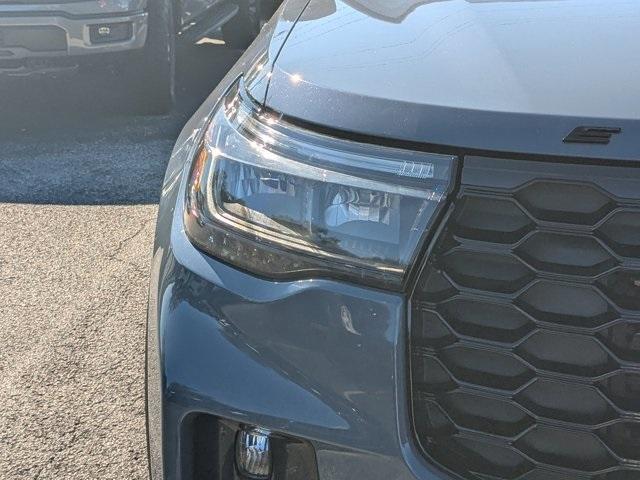 new 2025 Ford Explorer car, priced at $43,995