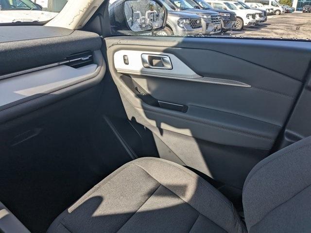 new 2025 Ford Explorer car, priced at $38,543