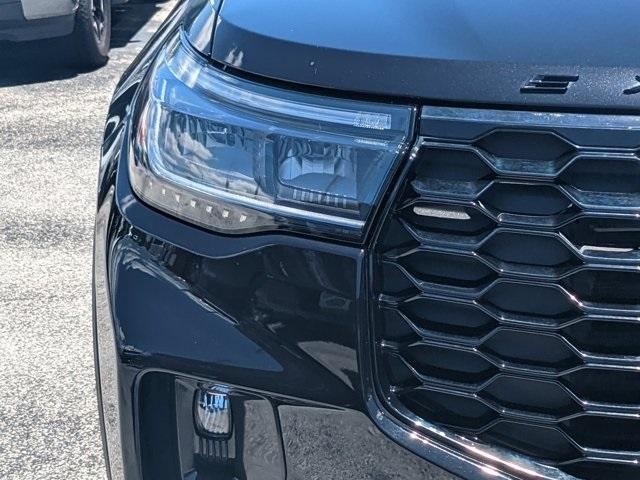 used 2025 Ford Explorer car, priced at $39,995