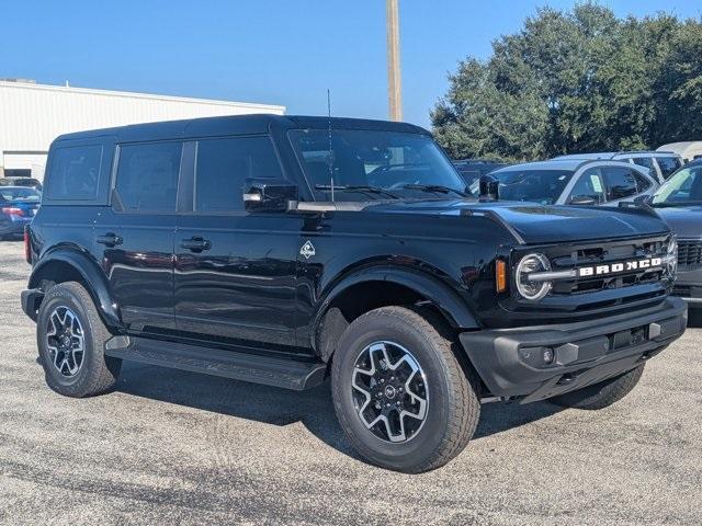 new 2025 Ford Bronco car, priced at $51,995
