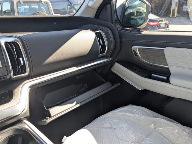 new 2025 Ford Expedition Max car, priced at $89,995