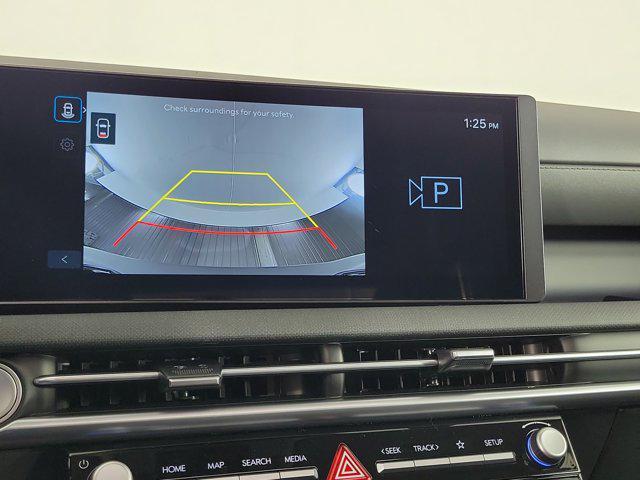 new 2025 Hyundai TUCSON Hybrid car, priced at $37,246