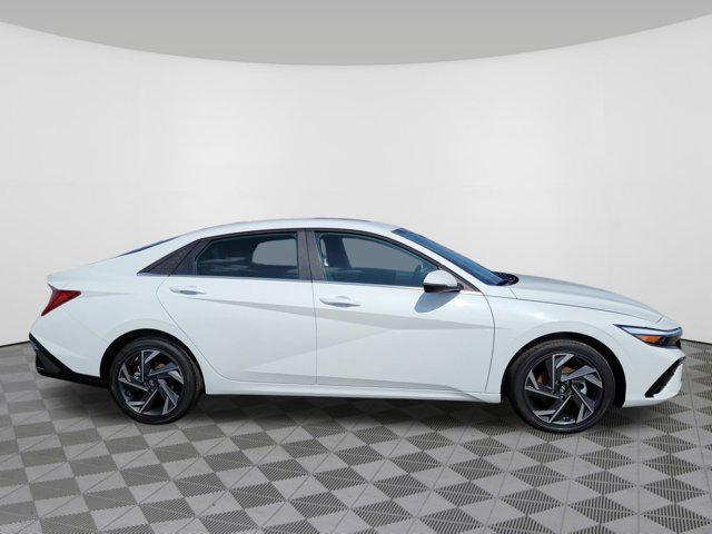 new 2025 Hyundai Elantra car, priced at $30,563