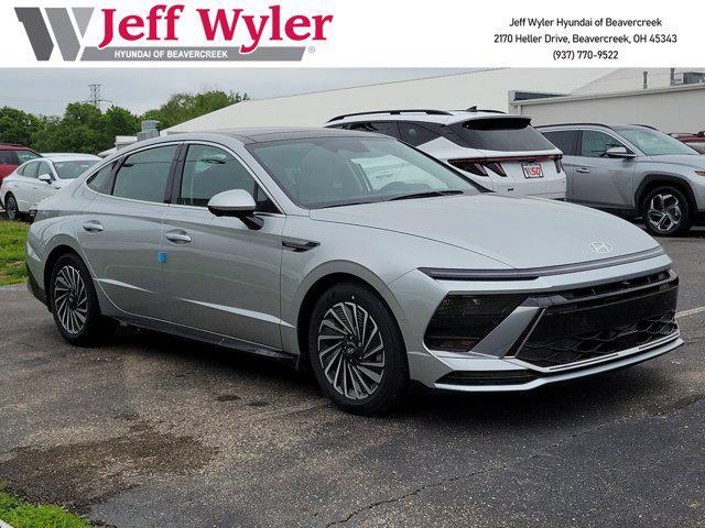 new 2025 Hyundai Sonata Hybrid car, priced at $37,760