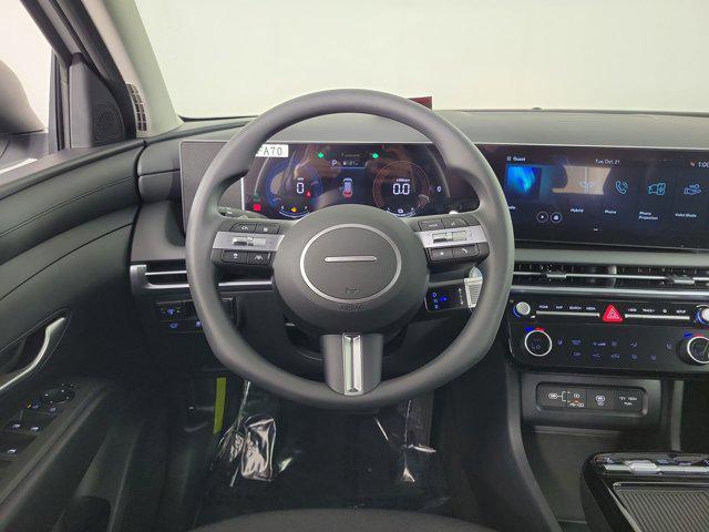 new 2026 Hyundai TUCSON Hybrid car, priced at $35,914