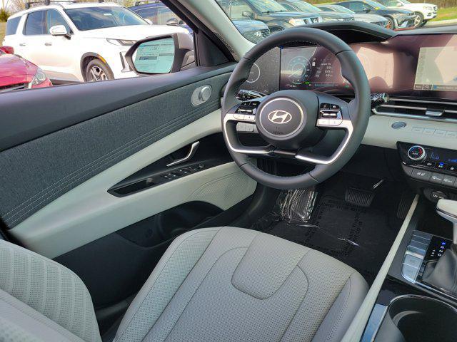 new 2025 Hyundai Elantra car, priced at $30,118