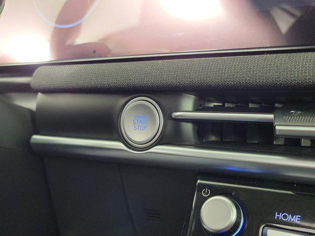 new 2025 Hyundai TUCSON Hybrid car, priced at $42,317