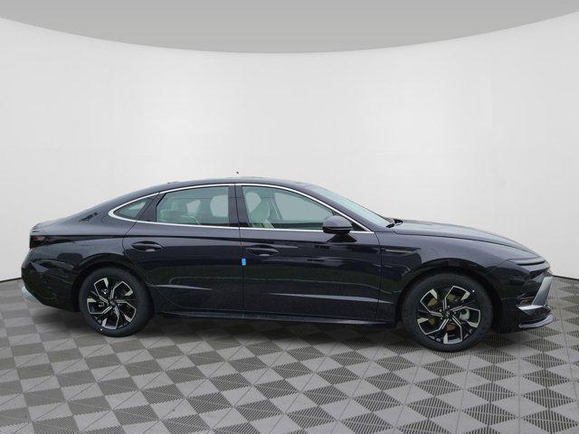 new 2025 Hyundai Sonata car, priced at $30,083