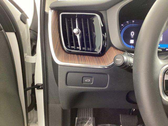 used 2023 Volvo XC60 car, priced at $27,998