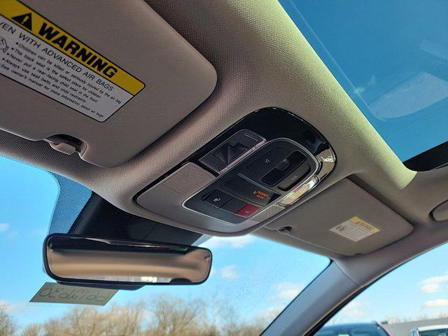 new 2025 Hyundai TUCSON Hybrid car, priced at $37,113
