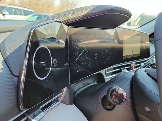 new 2025 Hyundai Elantra car, priced at $31,138