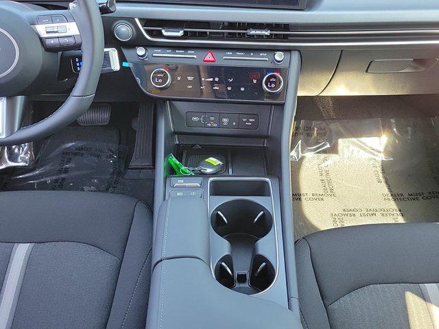 new 2025 Hyundai Sonata Hybrid car, priced at $31,390