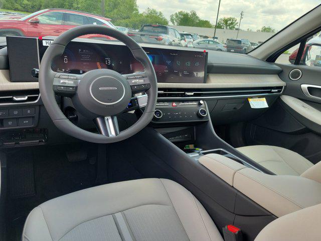 new 2025 Hyundai Sonata Hybrid car, priced at $32,048
