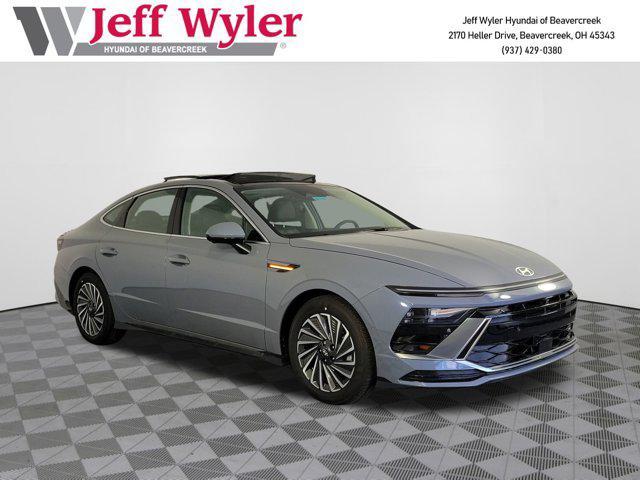 new 2025 Hyundai Sonata Hybrid car, priced at $37,628