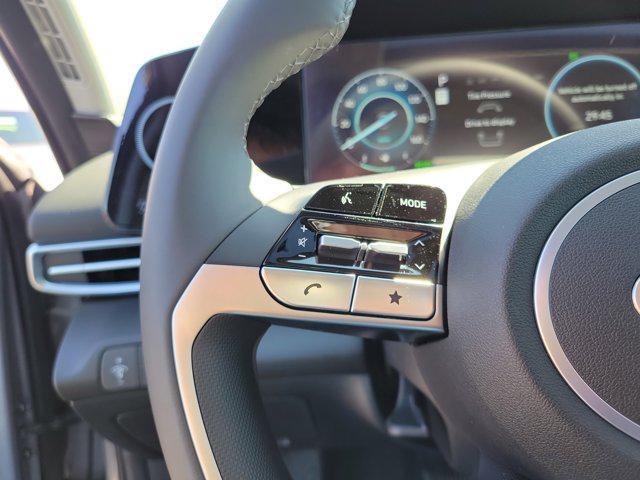 new 2025 Hyundai Elantra car, priced at $30,137