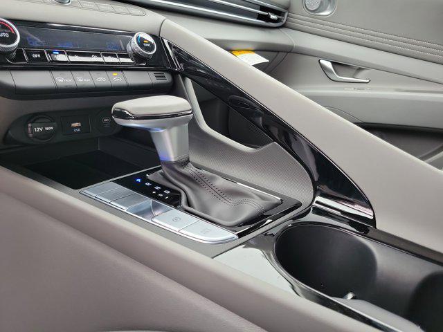 new 2025 Hyundai Elantra car, priced at $28,293