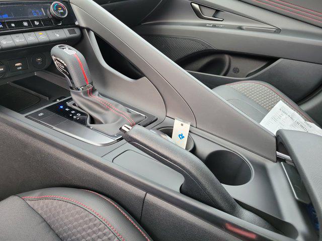 new 2025 Hyundai Elantra car, priced at $29,940