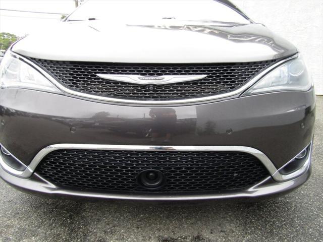 used 2020 Chrysler Pacifica car