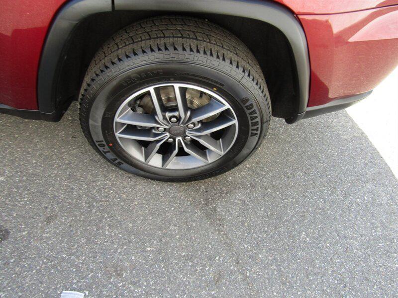 used 2019 Jeep Grand Cherokee car, priced at $16,942