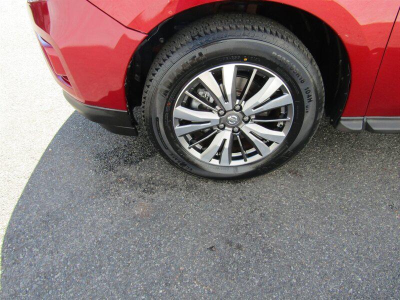 used 2018 Nissan Pathfinder car, priced at $10,342