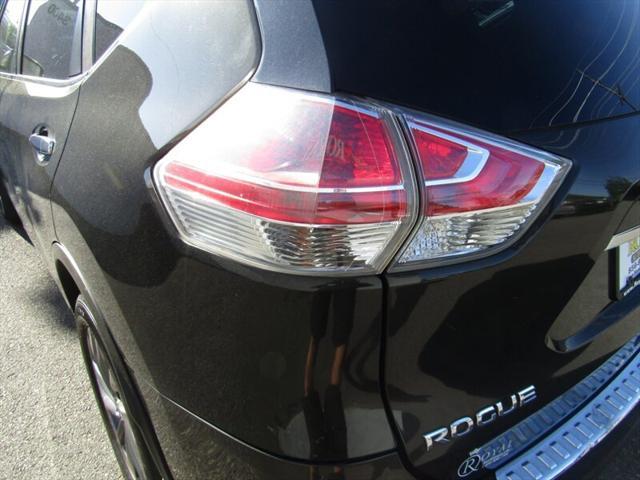 used 2016 Nissan Rogue car, priced at $10,942