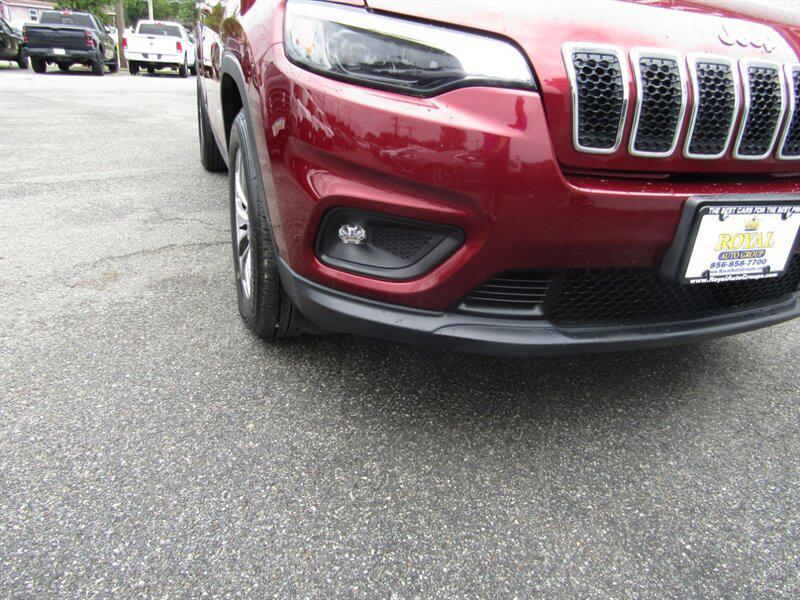 used 2019 Jeep Cherokee car, priced at $15,942